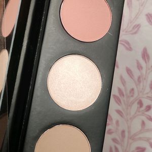 Sugar Cosmetics Contour De Force Face Palatte