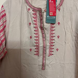 Off White Pink kurti