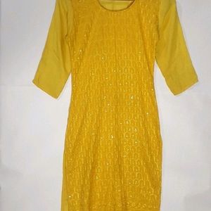 Yellow 🍋Sequence Chikankari Kurti(woman)