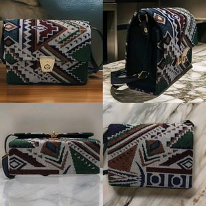 Crossbody Stylish Slingbag Multicolour