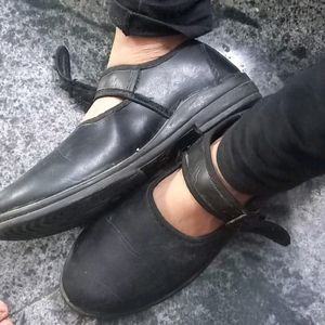 School Shoes Used