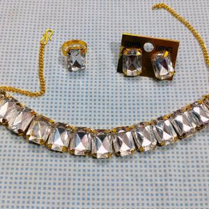 Beautiful Choker Necklace Set Golden-transparent