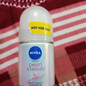 Nivea Pearl...& Beauty Deodorant