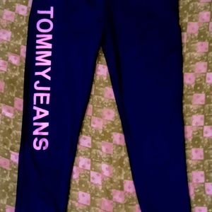 TOMMY JEANS Relaxed Fit Crop Sweatshirt Nd Trouser