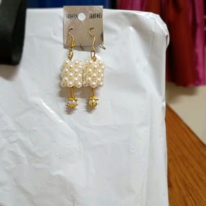 Earings