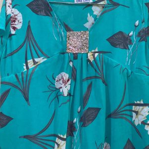 Sea Green Top Floral Flowers Size Xl