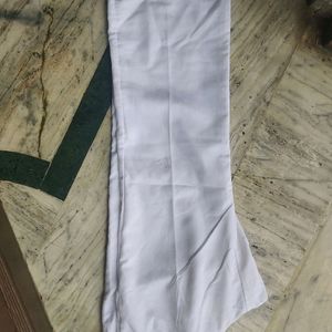 DICKIES WHITE CASUAL PANT LIKE NEW