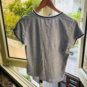 Guess grey crop tshirt