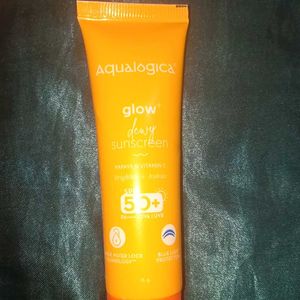 Aqualogica Vitamin C Sunscreen With Spf 50+