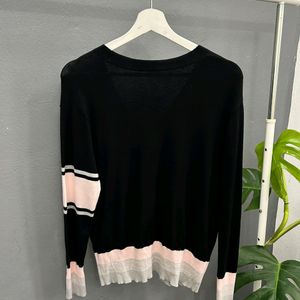 Pinoea Sweater