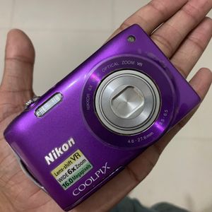 NIKON COOLPIX DIGITAL CAMERA