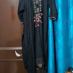 Black Suit With Dupatta Wearing Photo Attached