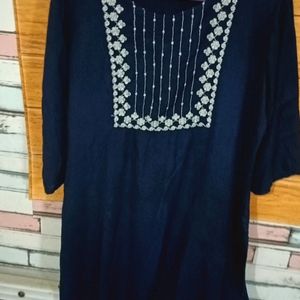 A Blue Colour Kurta In L Size For 38to40 Bust