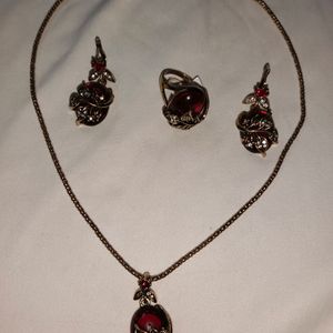 New Capris Red Gem Stone Jewellery Set