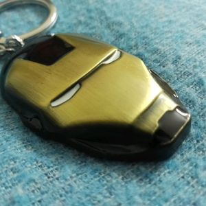 Marvel Iron Man Helmet Metal Keychain