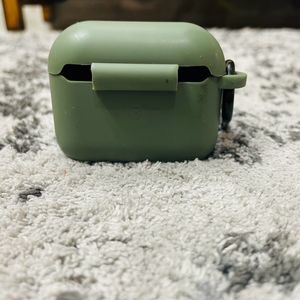 GRIPP Silicon AirPods Case with Hook & Strap Green