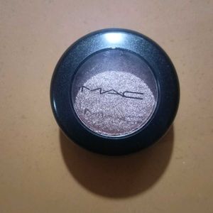 MAC EYESHADOW