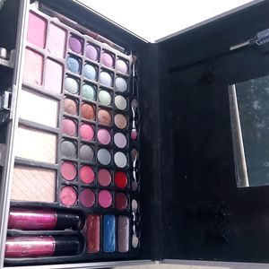 Eyeshadow Palette For Women