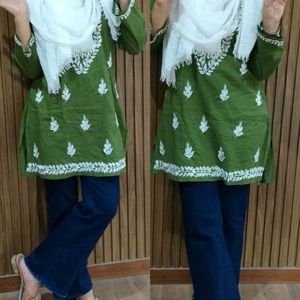 Chikenkari Short Kurti