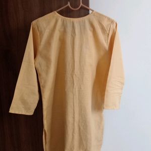 Beautiful Yellow Kurti.