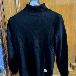 BLACK HIGH NECK SWEATER