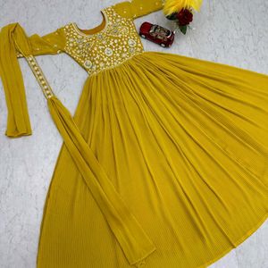 Embroidered Gown Yellow 🟡 For Festive Nd Wedding!