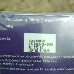 Himalaya Revitalizating Night Cream