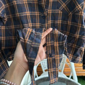 Stripped knot shirt