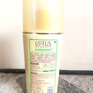 Lotus Herbals Alphamoist Oil Free Moisturizer