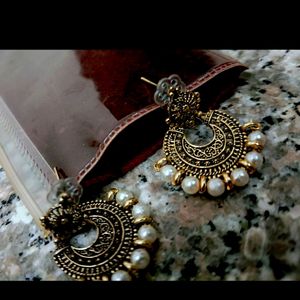 Black And Golden Polish Earring