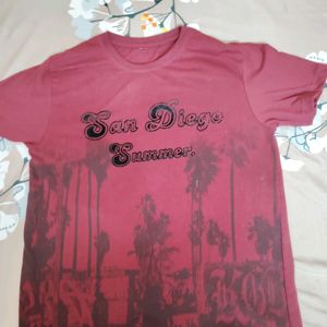 Maroon Colour Men's T-shirt At A Affordable Rate