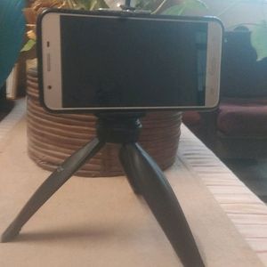 Table Top Portable Mobile Tripod Stand