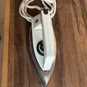 BAJAJ IRON - 750 Watts