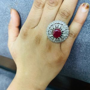 AD  Stone Ring Good Condition. Support Gyz 😊