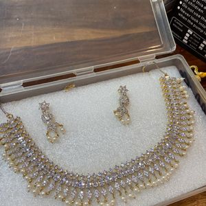 This is AD necklace set