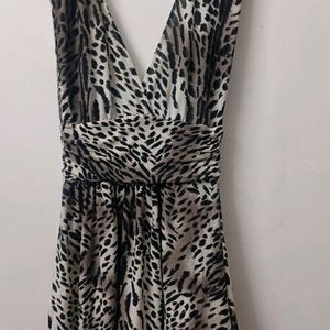 Deep Neck Cheetah Print Top