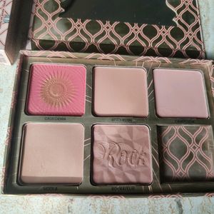 Huda beauty blush bar palette 😍