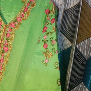 Elegant Green Embroidered Suit Set With Dupatta