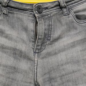 Stretchable Grey Rugged Style Denim Jeans