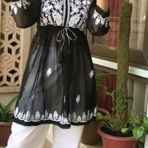 Chikankari Kurti/ Tonic