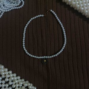 Pearl Flower Necklace