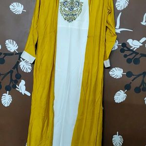 White Sleeveless Gown With Mustard Yellow Shurg