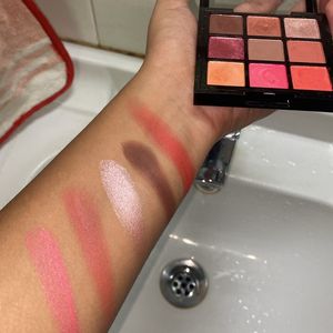 Swiss Beauty Ultimate Shadow Palette.