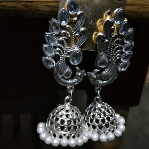 Earings