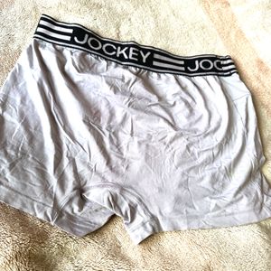 Jocky Trunk - Canada Article