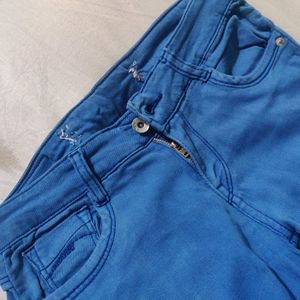 ❗only ₹99❗trendy Women's Capris.