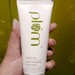 Plum Green Tea Pore Cleansing Face Wash