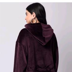 Full-Sleeve Hoodie with Kangaroo Pocket (Women's)