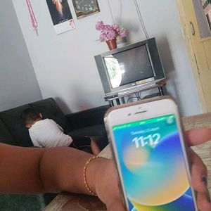 IPhone 8 In Great Condition.. Silver Color