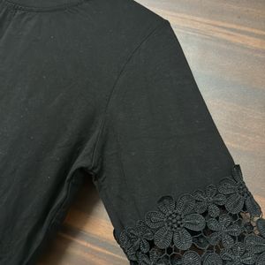 Women Black Puff Sleves Top